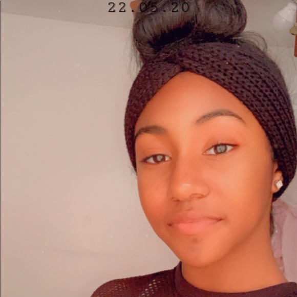 Meet your Posher, Ariel - Picture 1 of 1